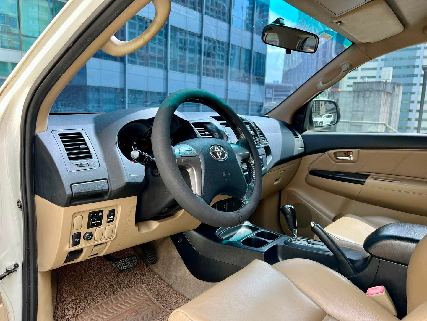 2014 Toyota Fortuner V 4x2 2.5, Automatic, Diesel