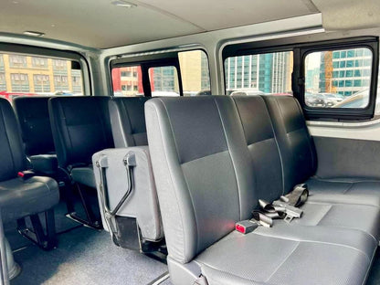 2023 Hiace Commuter 3.0 Decontent, Manual, Diesel