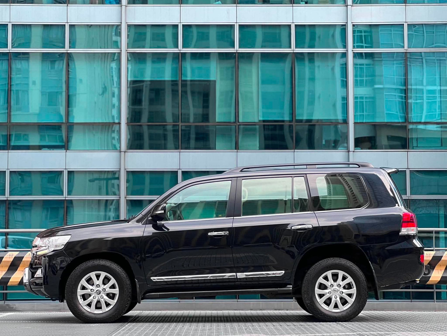 2017 Toyota Land Cruiser LC200 VX Premium 4x4 V8,  Diesel Automatic