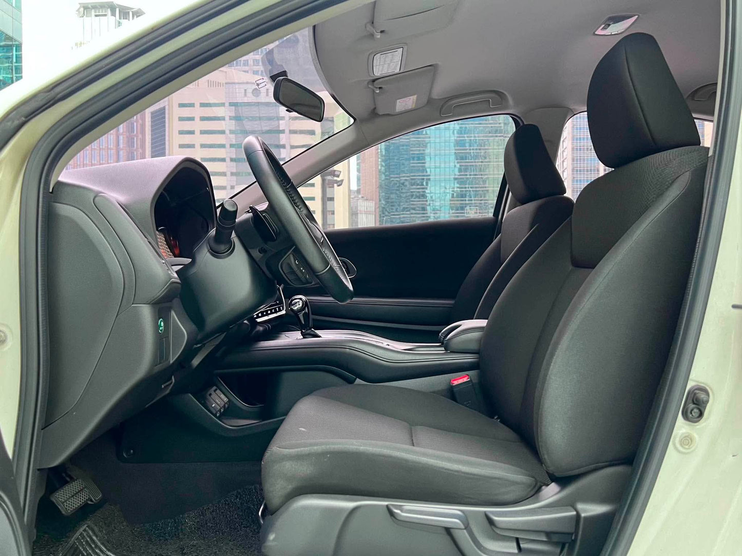 2015 Honda HRV 1.8E, Automatic, Gas