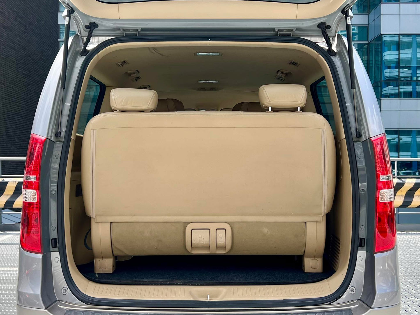 2019 Hyundai Grand Starex Platinum 2.5, Automatic, Diesel