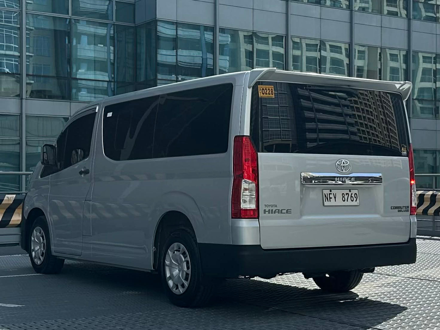 2020 Toyota Hi Ace 2.8, Commuter Deluxe, Manual, Diesel