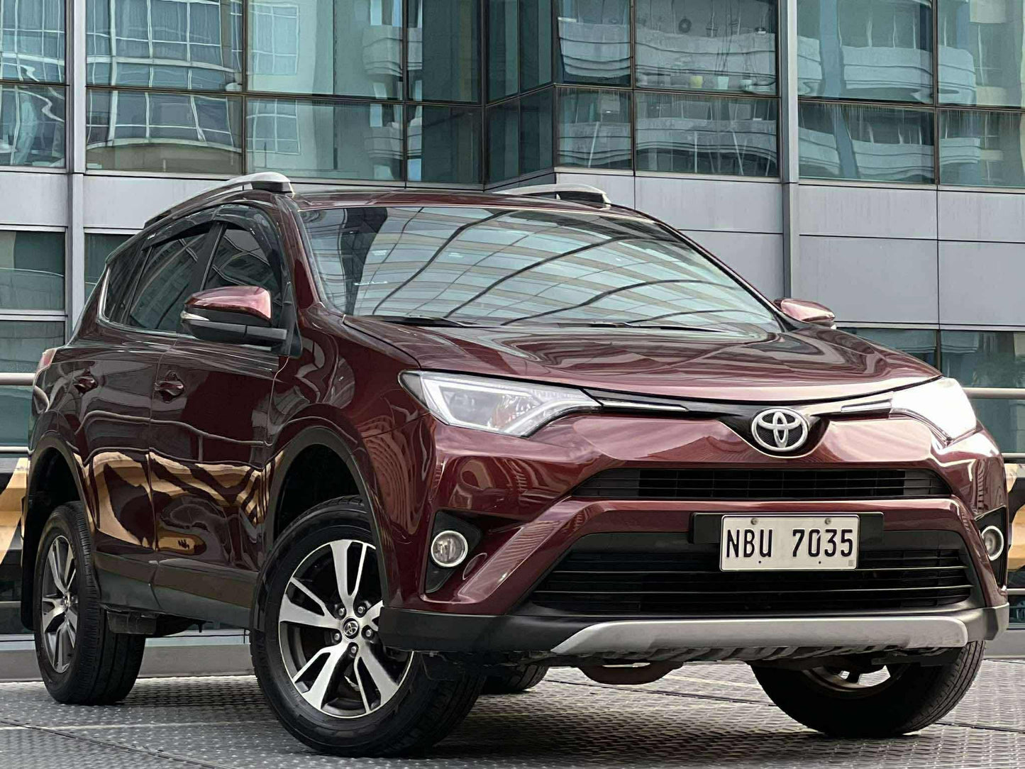 2017 Toyota Rav4 Active 4x2, Automatic, Gas