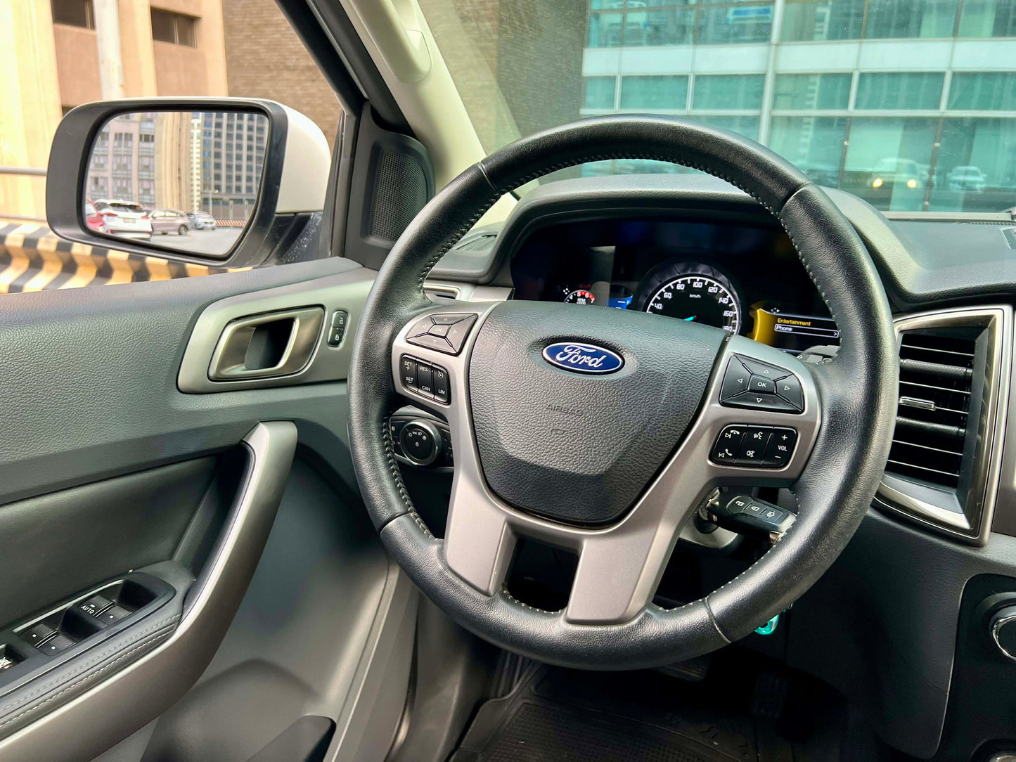 2017 Ford Everest Trend 4x2 2.2,  Automatic, Diesel