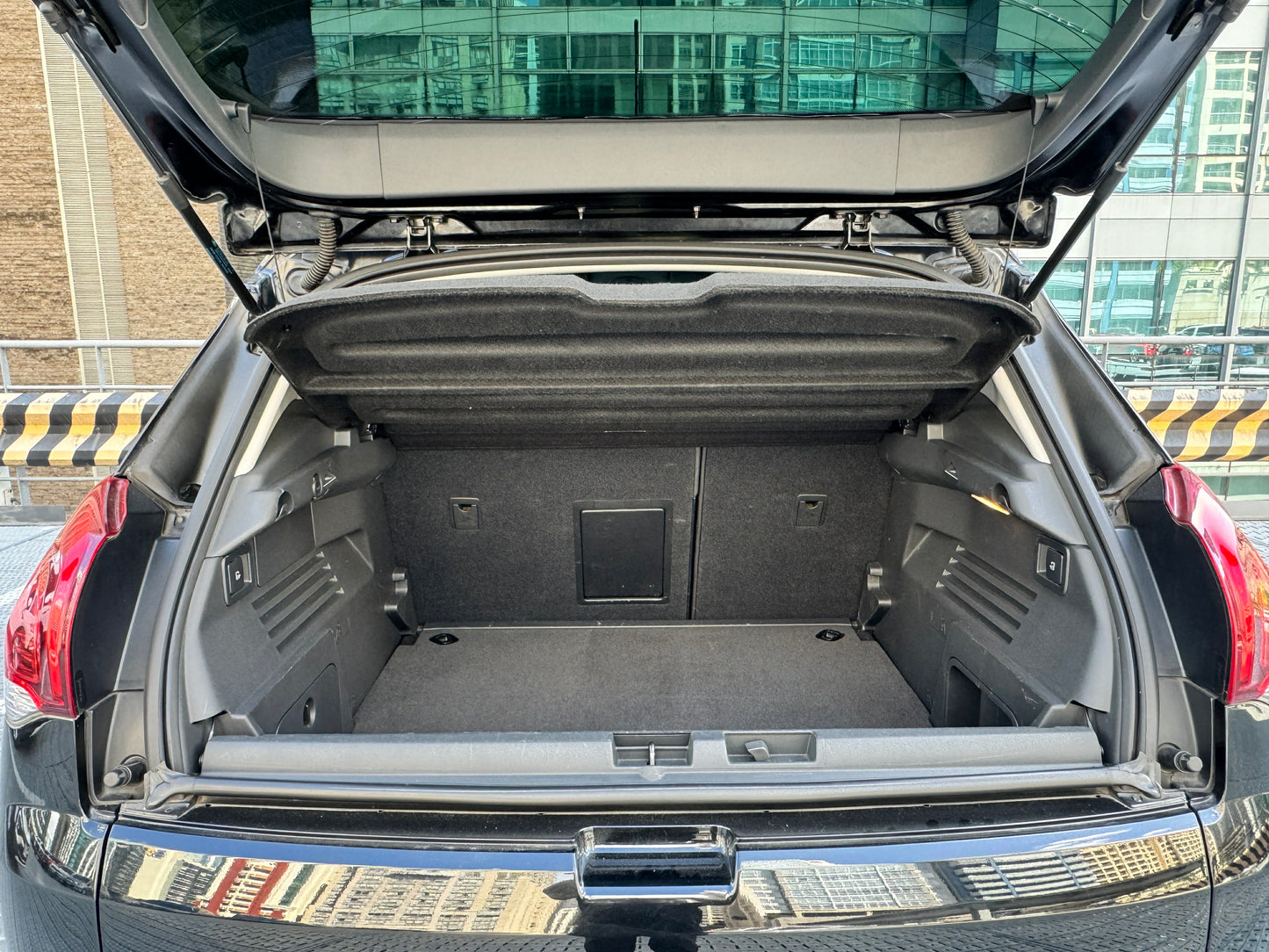 2017 Peugeot 3008 2.0, Automatic, Gas