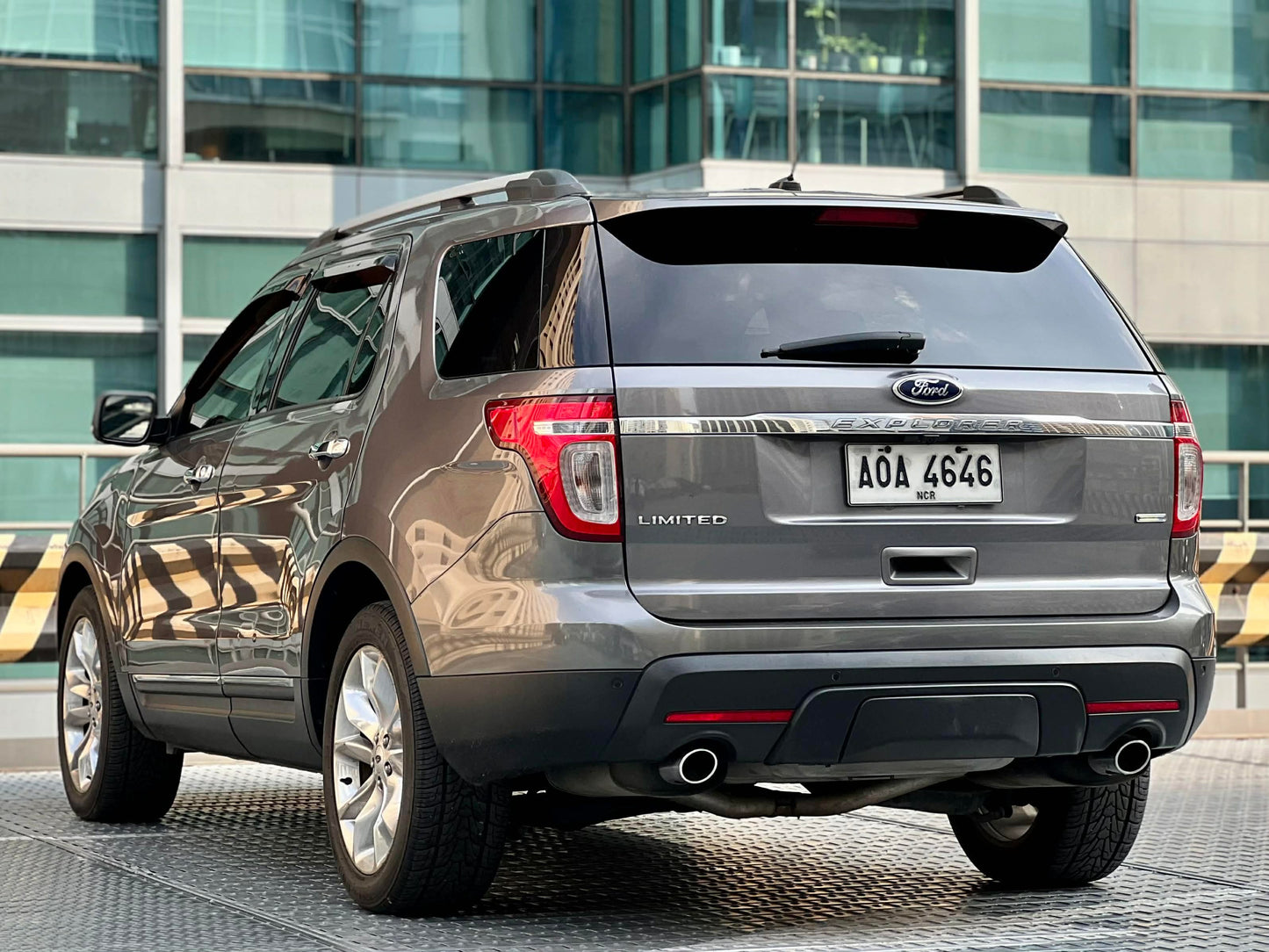 2014 Ford Explorer AWD 3.5, Automatic, Gas