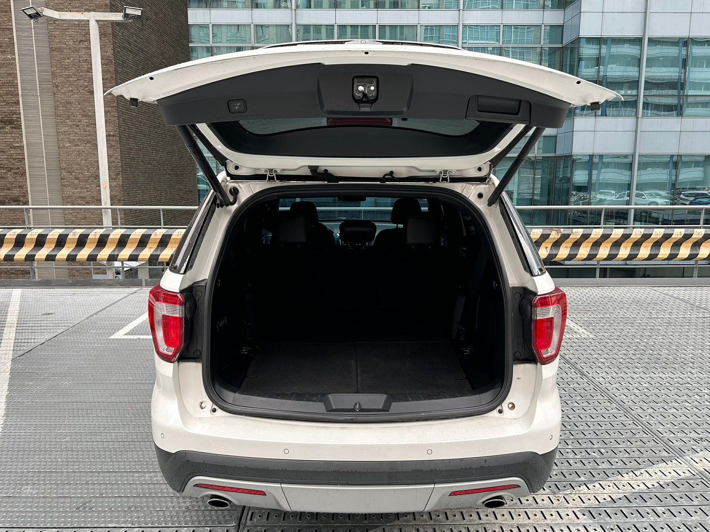 2016 Ford Explorer 2.3 Ecoboost 4x2, Automatic, Gas