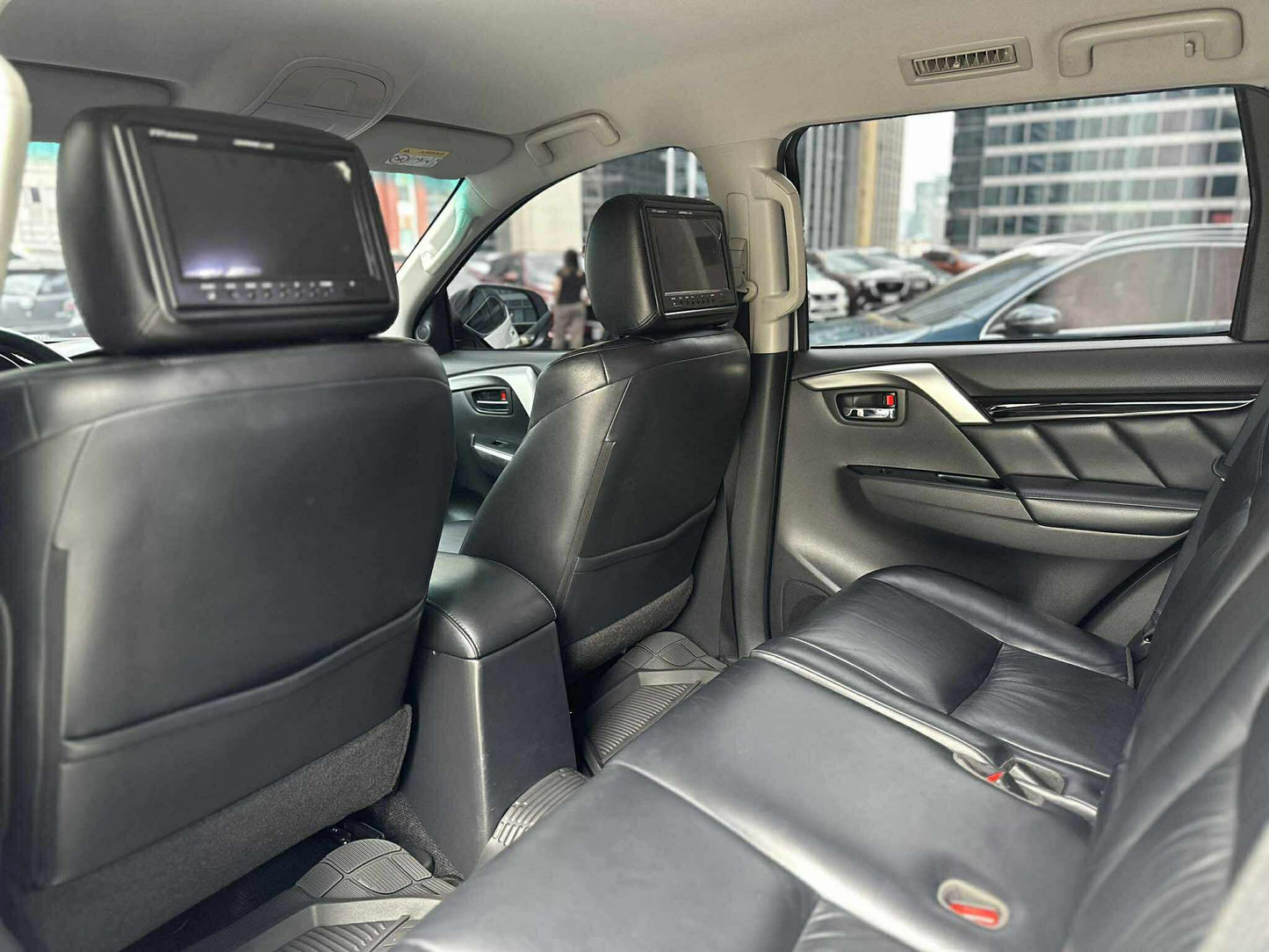 2016 Mitsubishi Montero GLS Premium 4x2, Automatic, Diesel