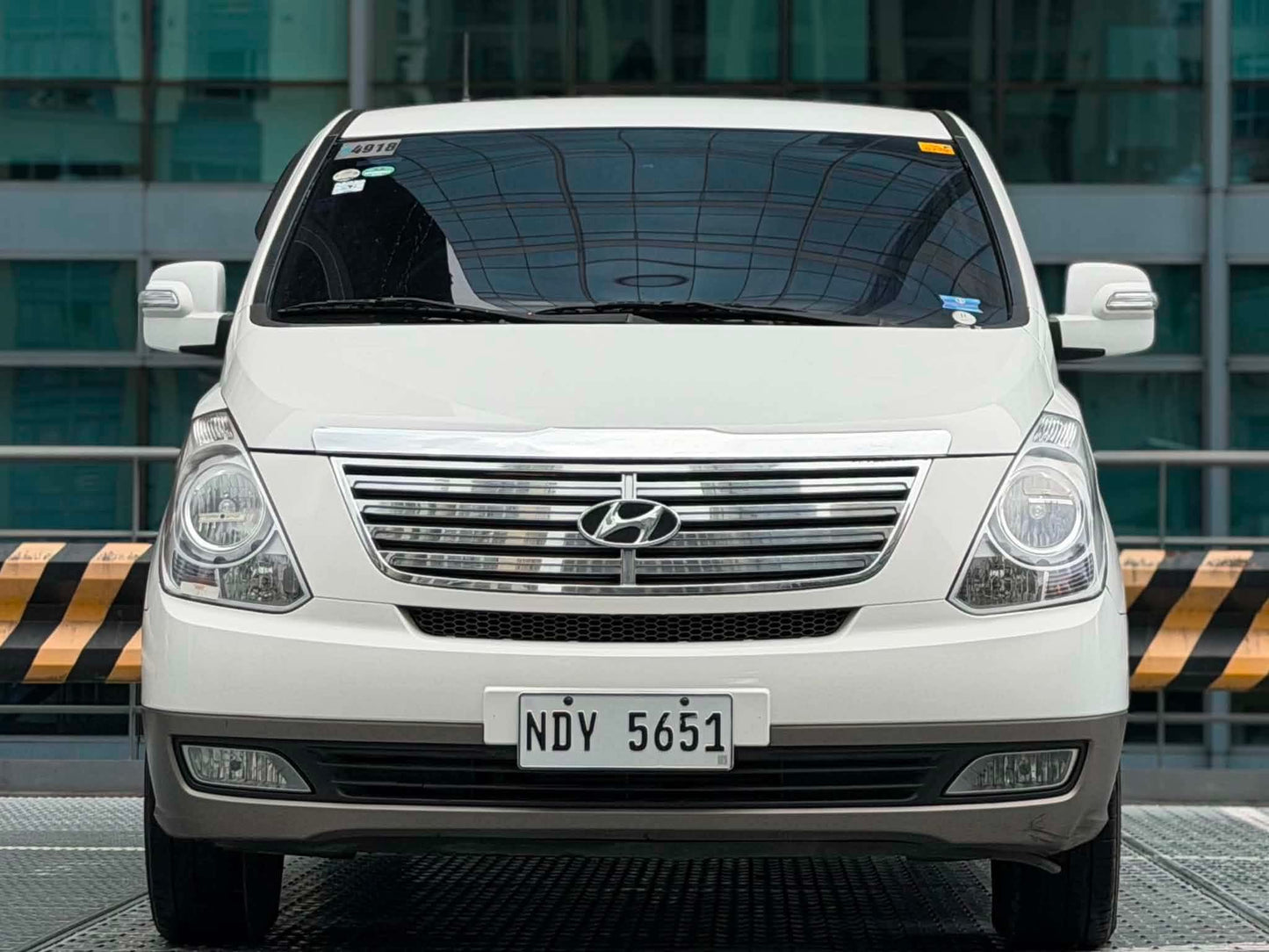 2015 Hyundai Starex Gold 2.5, Automatic, Diesel