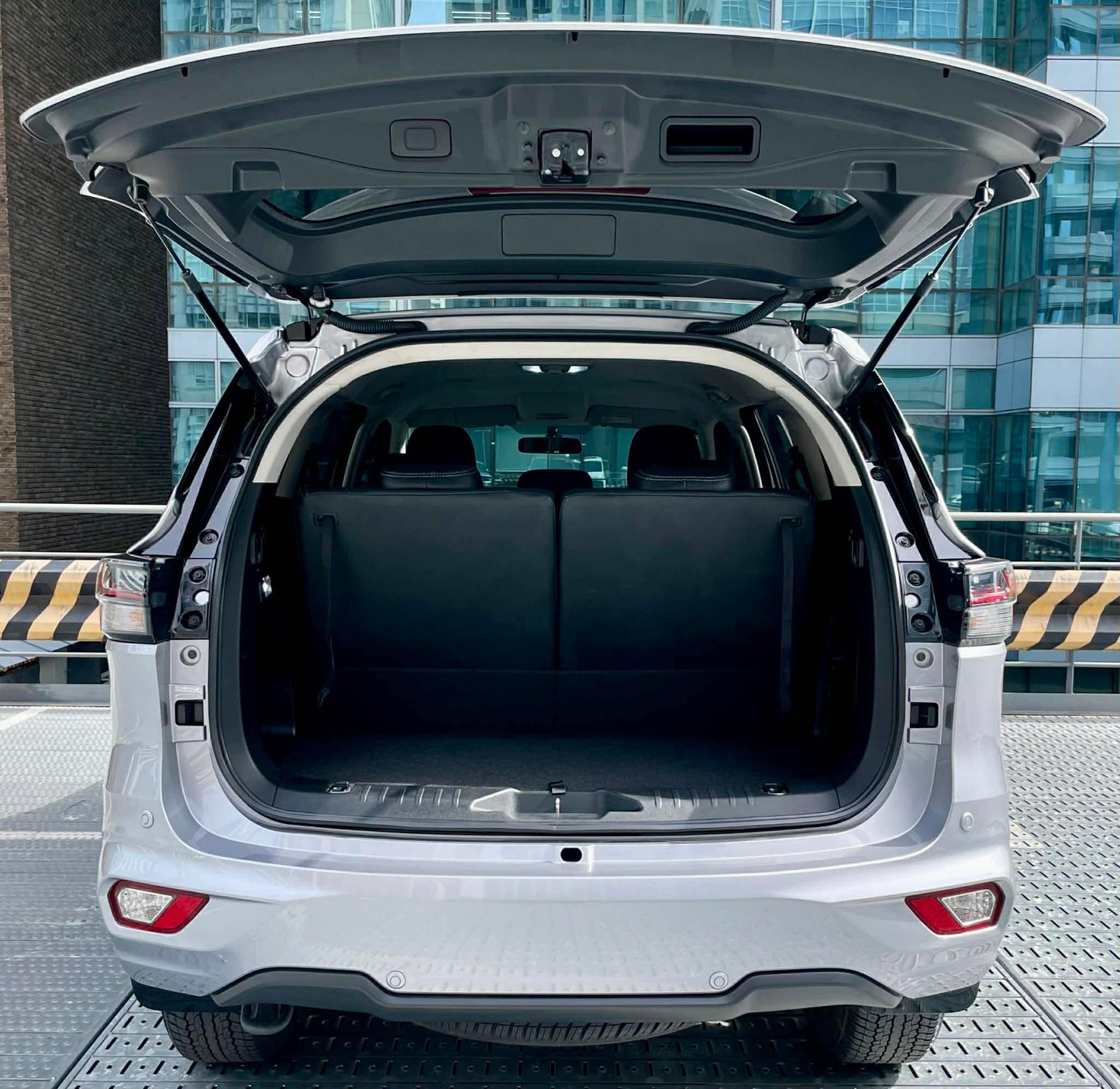 2024 Isuzu MUX RZ4E 1.9 LS 4X2, Automatic, Diesel