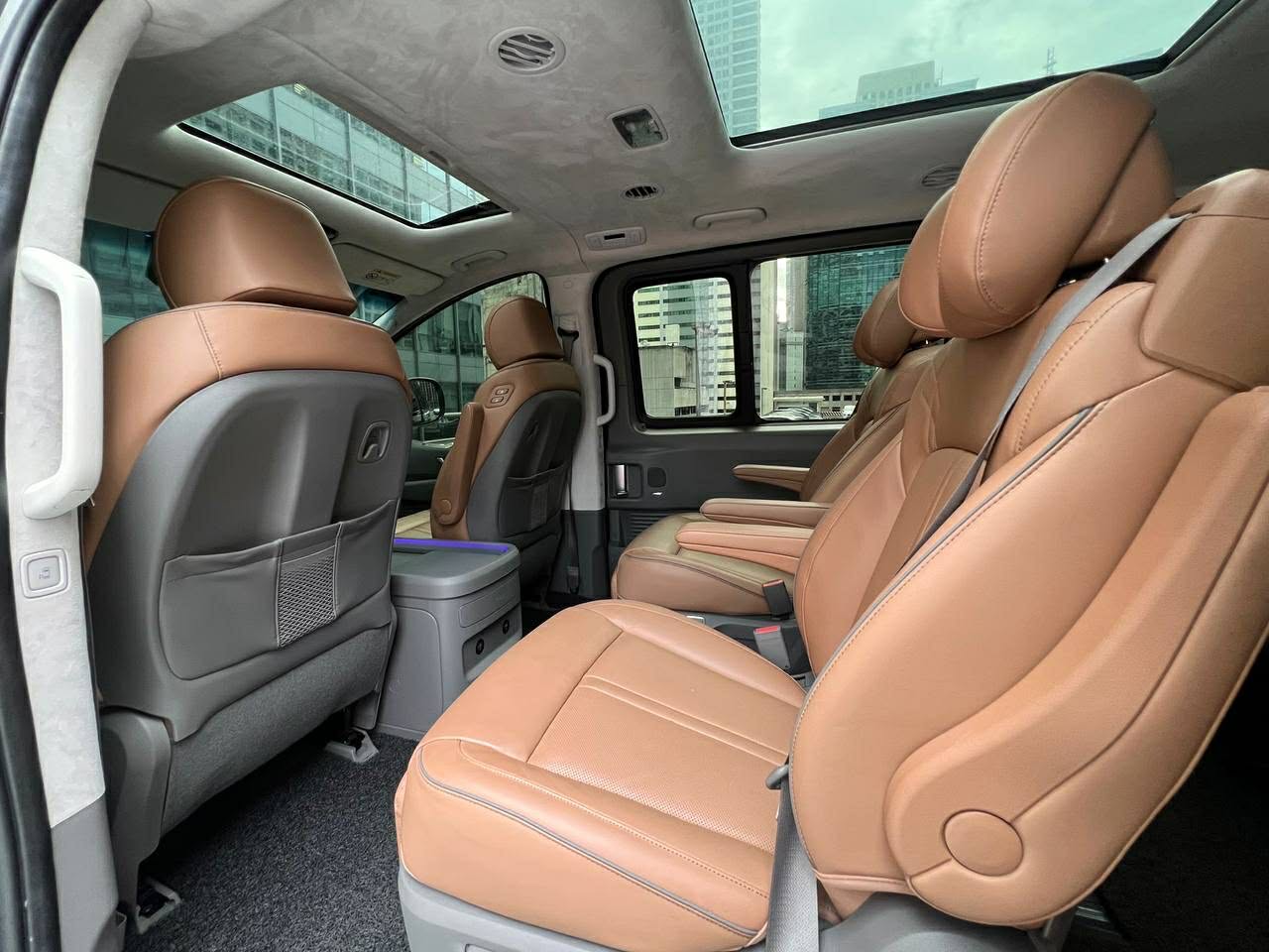 2023 Hyundai Staria Premium+ AWD 2.2, Automatic, Diesel