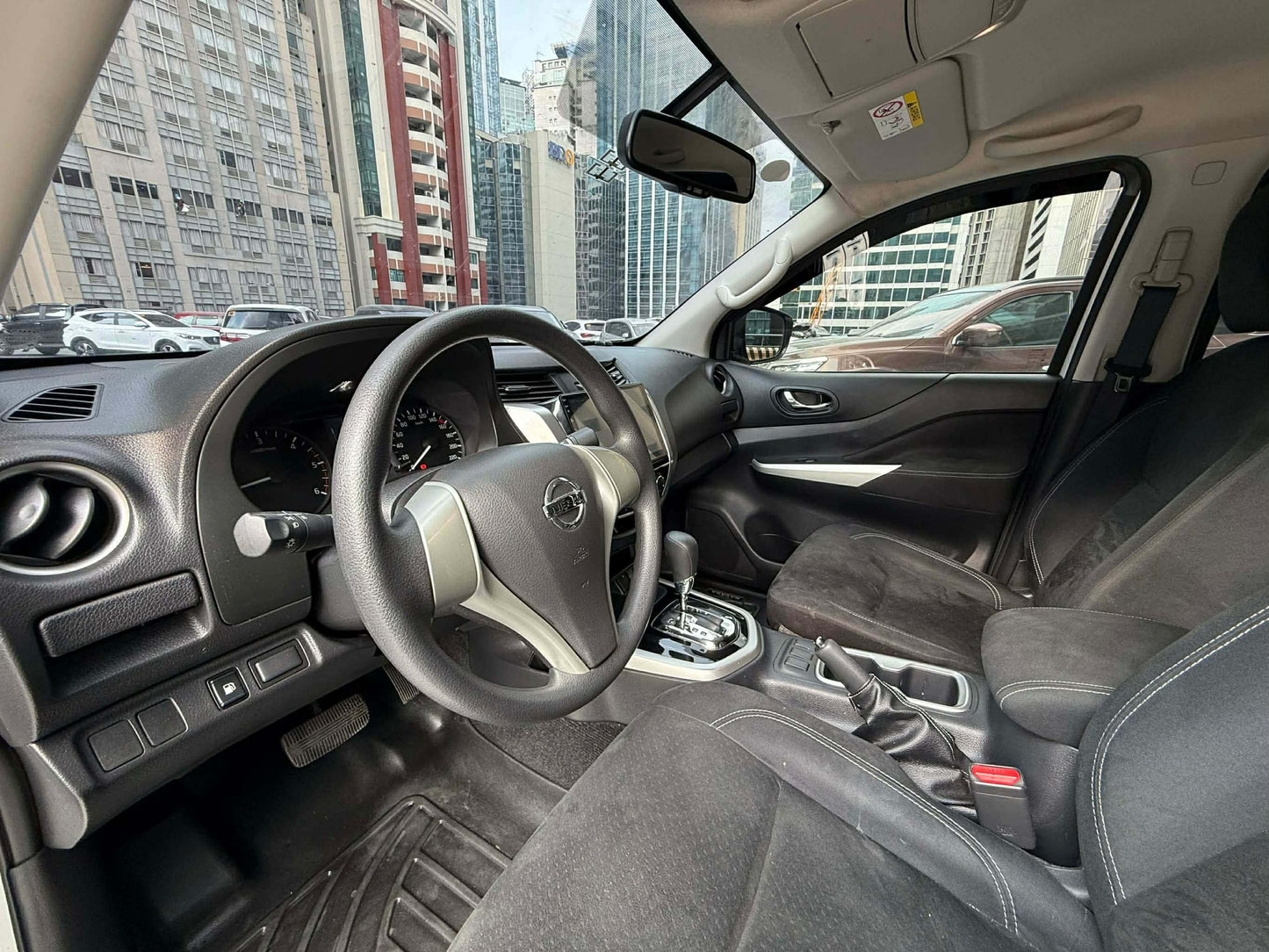 2020 Nissan Navara 2.5 EL Calibre 4x2, Automatic, Diesel