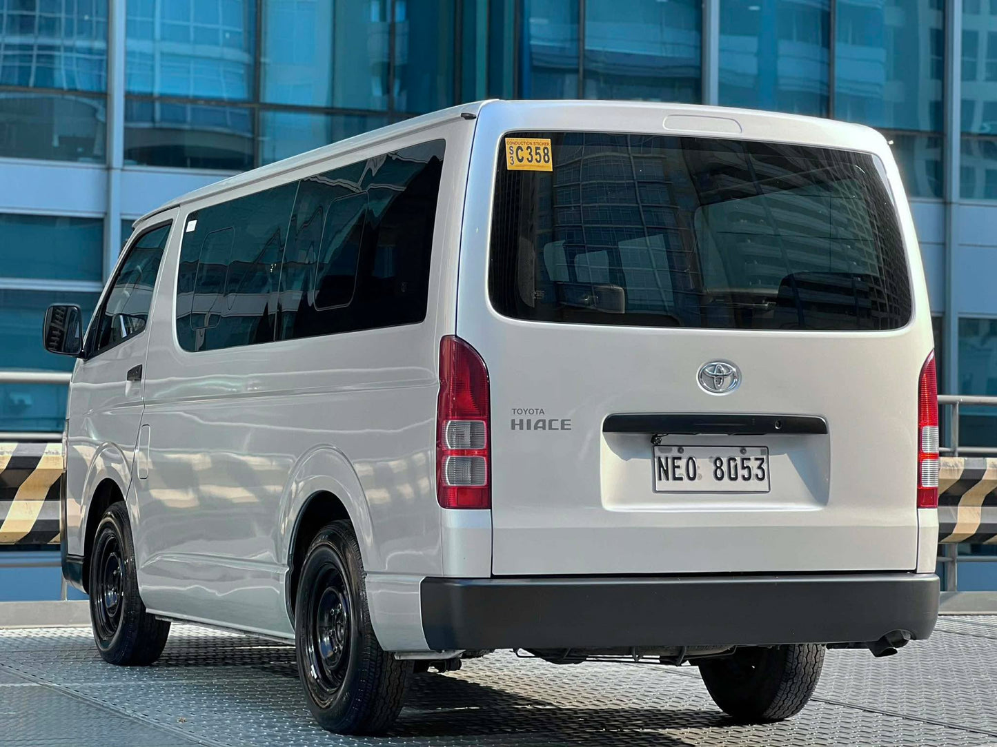 2021 Toyota HiAce Commuter 3.0, Manual, Diesel