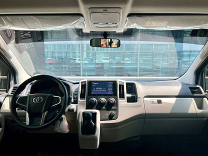 2025 Toyota Commuter 2.8 Deluxe, Manual, Diesel