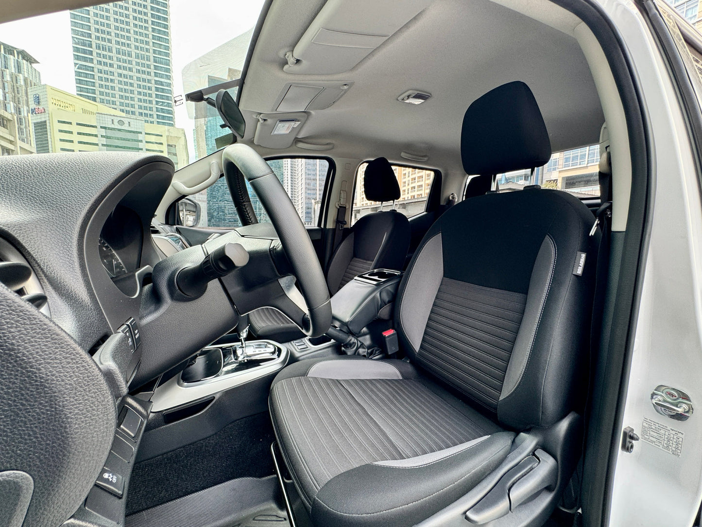 2023 Nissan Navara VE 4x2 2.5, Automatic, Diesel