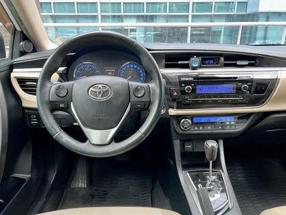 2014 Toyota Corolla Altis 1.6 V,  Automatic, Gas