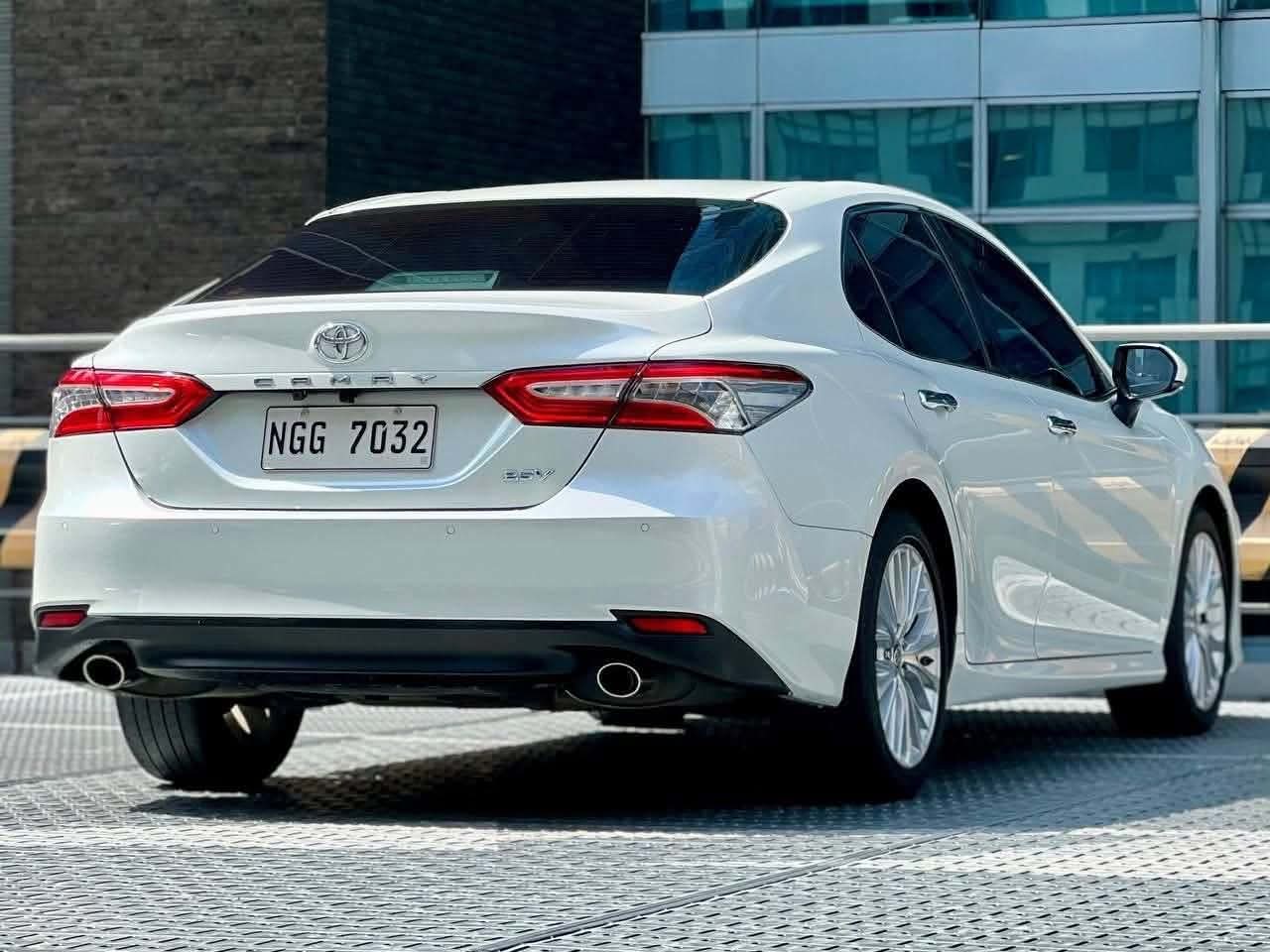2020 Toyota Camry 2.5 V, Automatic, Gas
