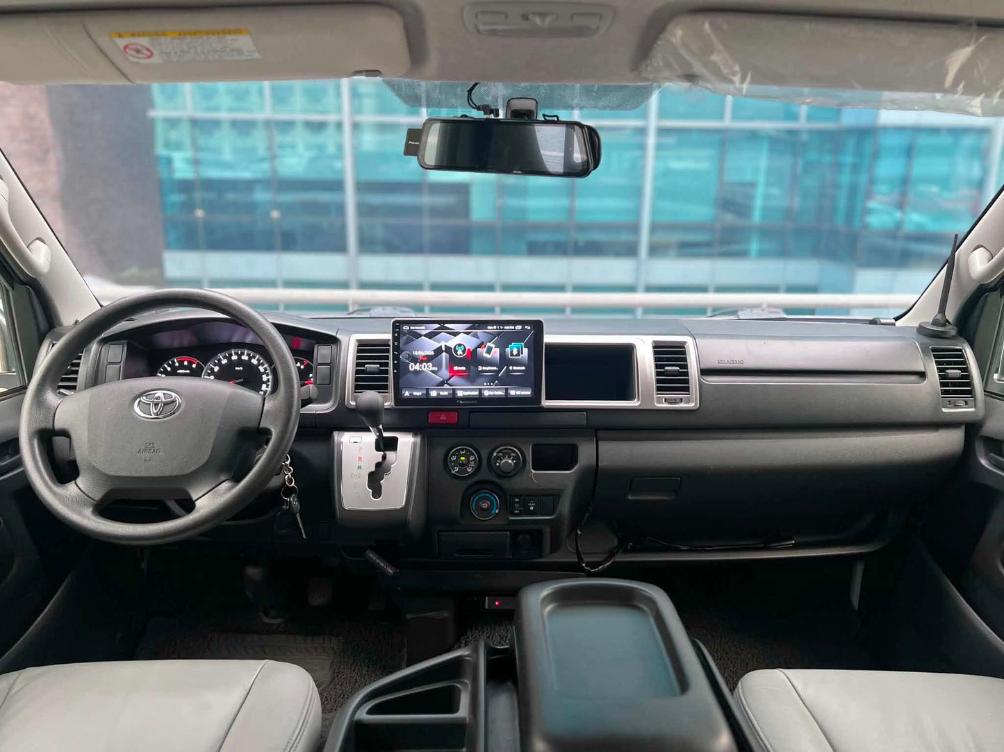 2018 Toyota Hiace Super Grandia 3.0, Automatic, Diesel