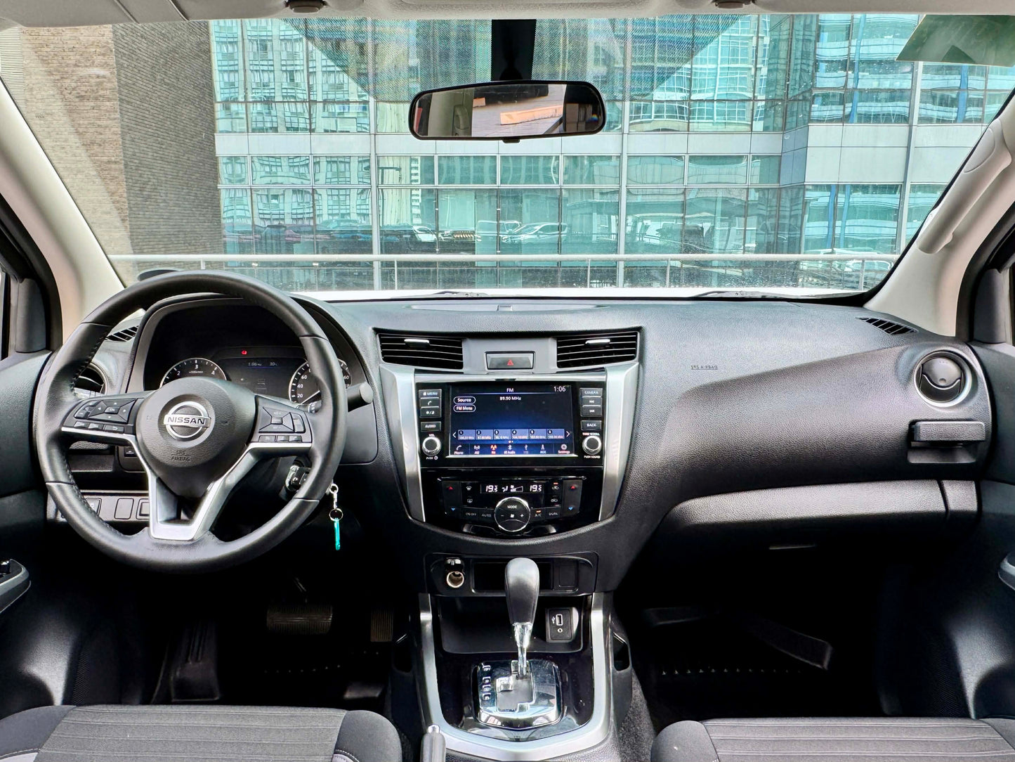 2023 Nissan Navara VE 4x2 2.5, Automatic, Diesel