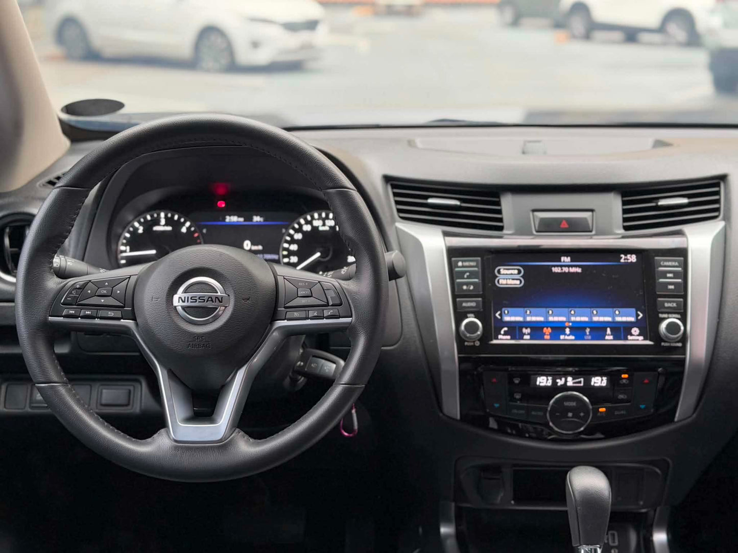 2024 Nissan Navara VE 4x2 2.5, Automatic, Diesel