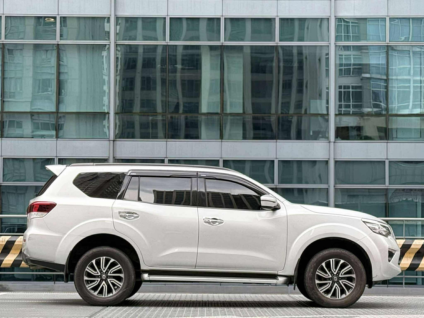 2020 Nissan Terra VE 4x2 2.5, Automatic, Diesel