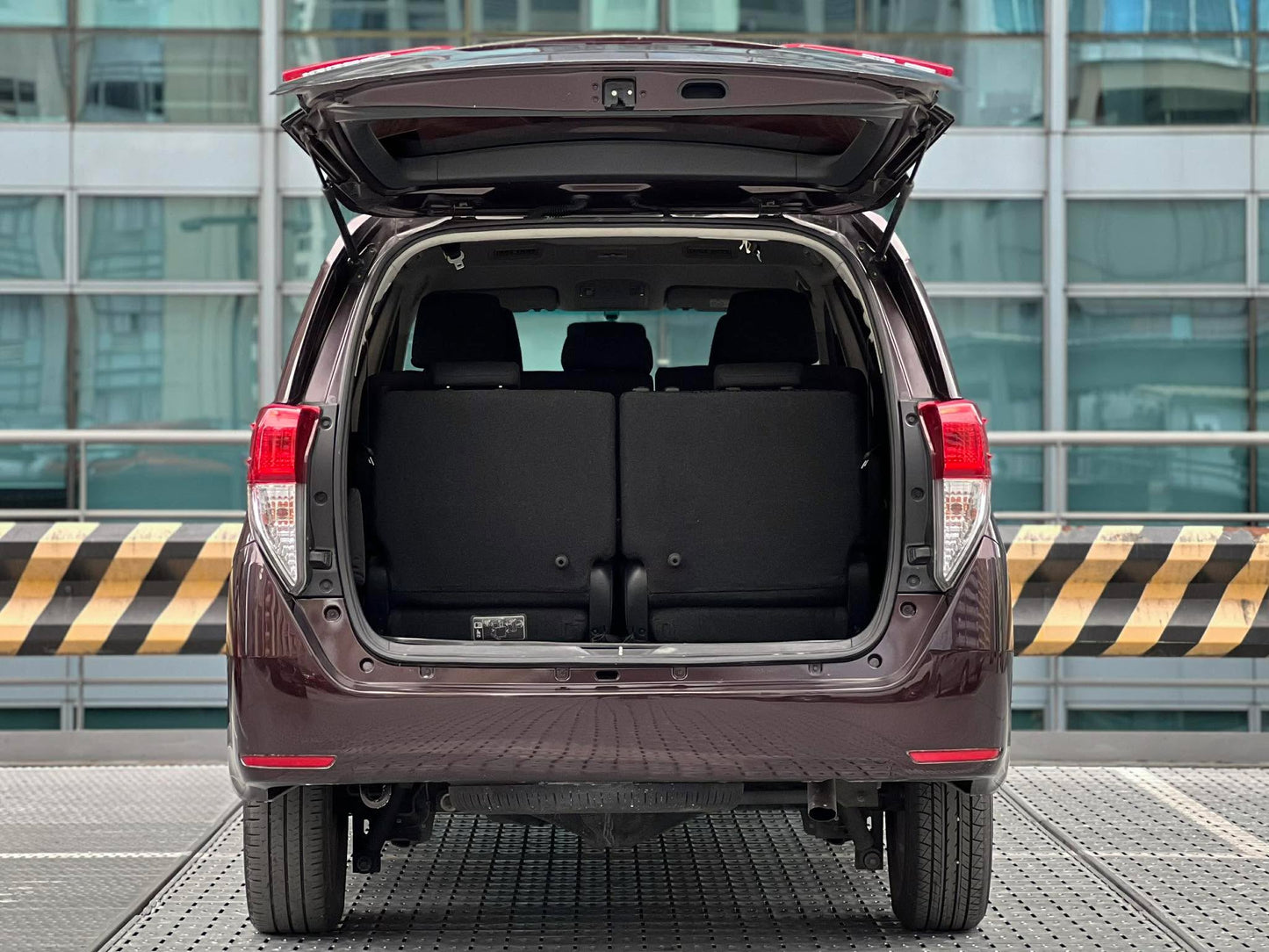 2022 Toyota Innova E, Automatic, Diesel