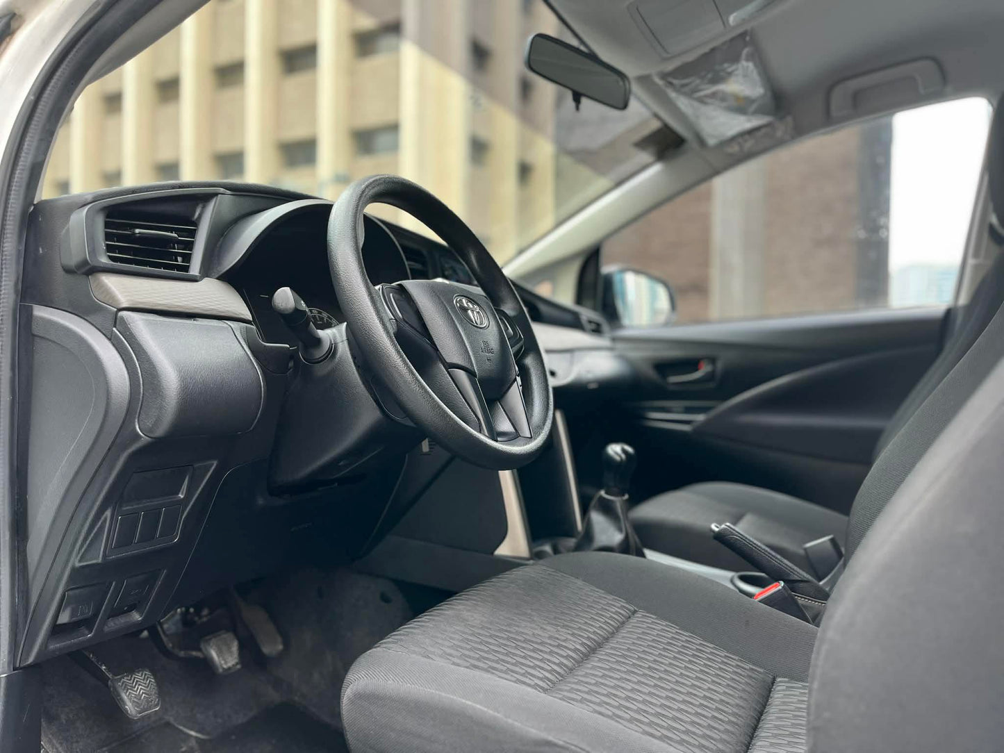 2020 Toyota Innova J 2.8, Manual, Diesel