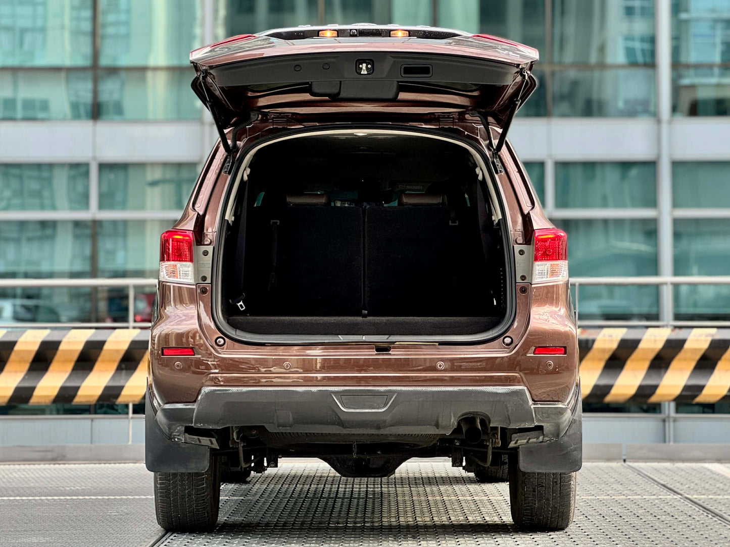 2020 Nissan Terra VL 4x2 2.5, Automatic, Diesel