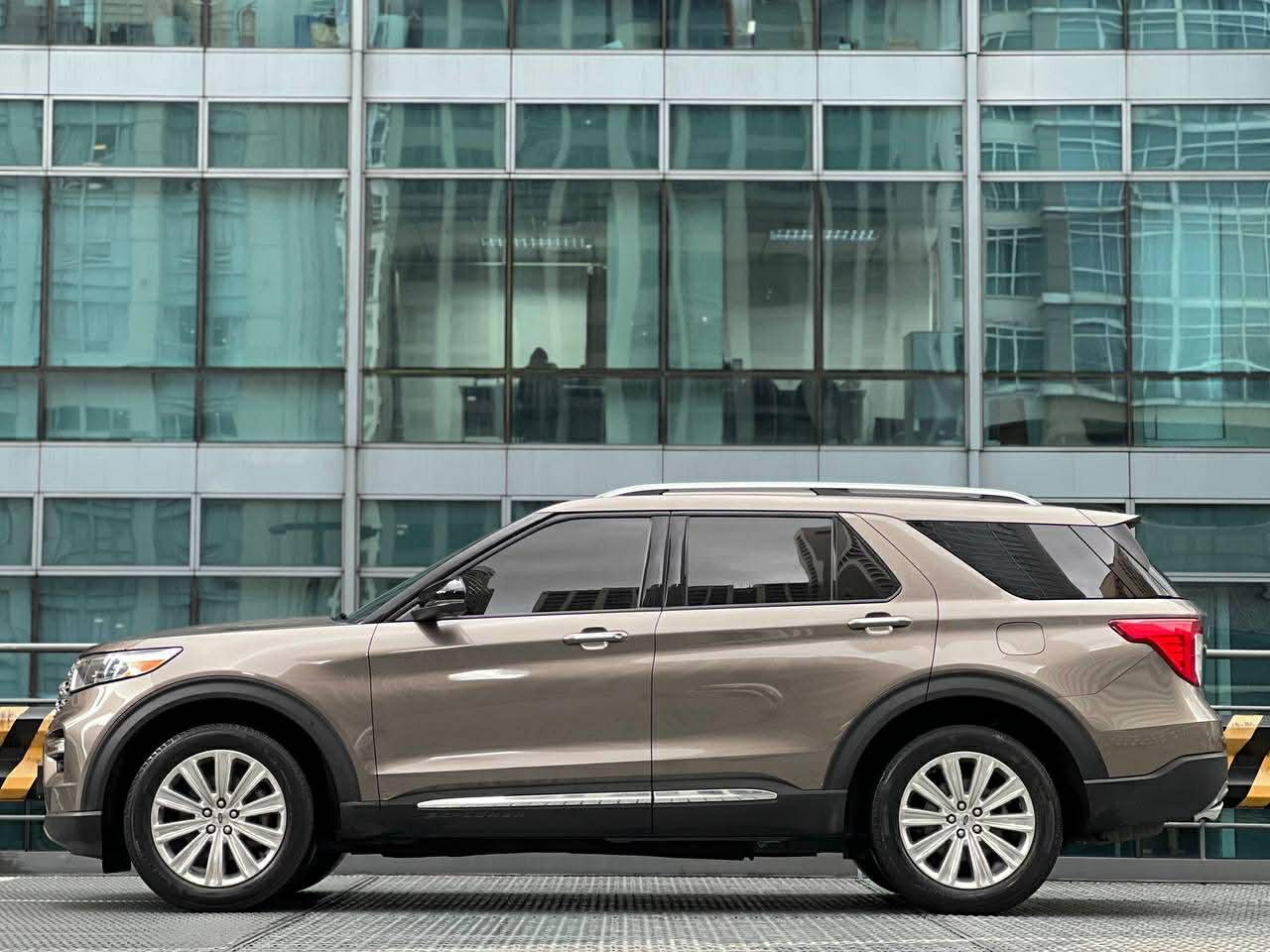 2022 Ford Explorer 2.3 Limited 4x4 Ecoboost, Automatic, Gas