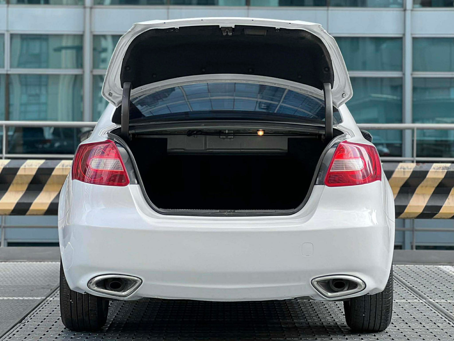 2012 Suzuki Kizashi 2.4, Automatic, Gas