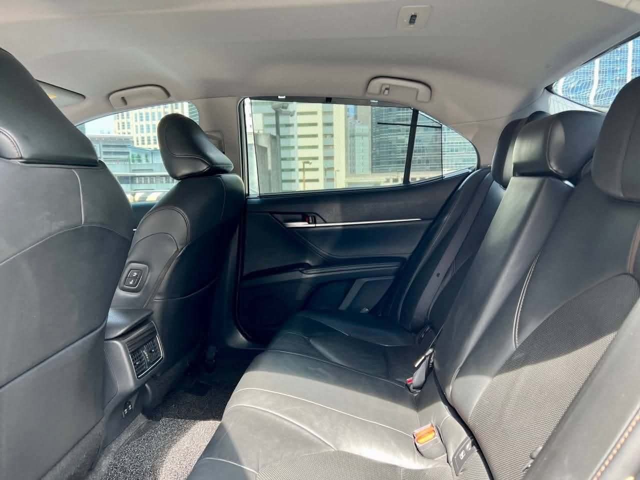 2020 Toyota Camry 2.5 V, Automatic, Gas