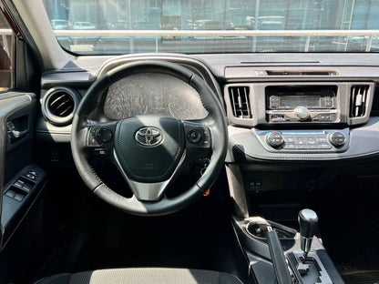 2016 Toyota Rav 4 4x2, Automatic, Gas