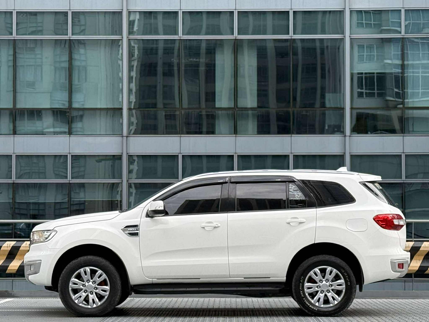 2017 Ford Everest Trend 4x2 2.2, Automatic, Diesel