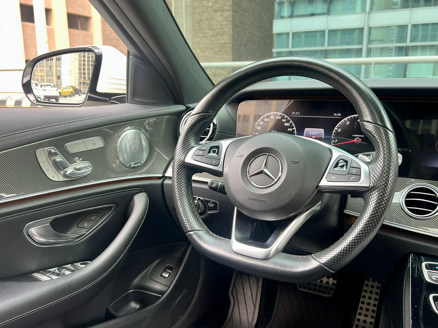 2017 Mercedes Benz E200 AMG 2.0, Automatic, Gas