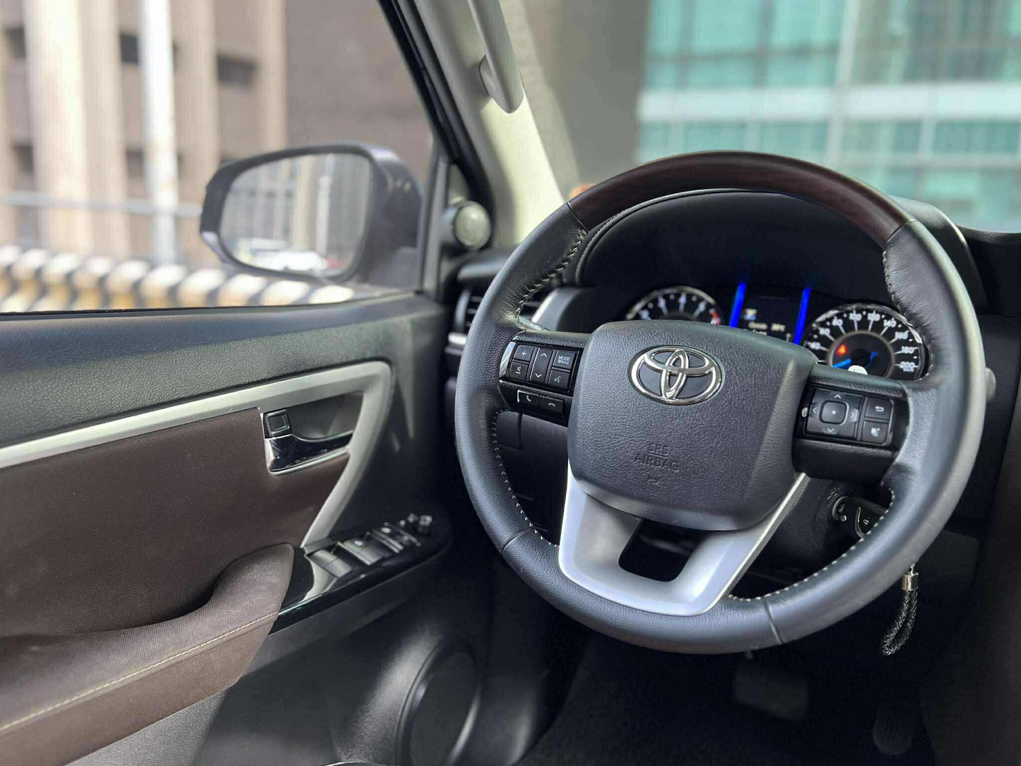 2019 Toyota Fortuner 4x2 G, Automatic, Gas