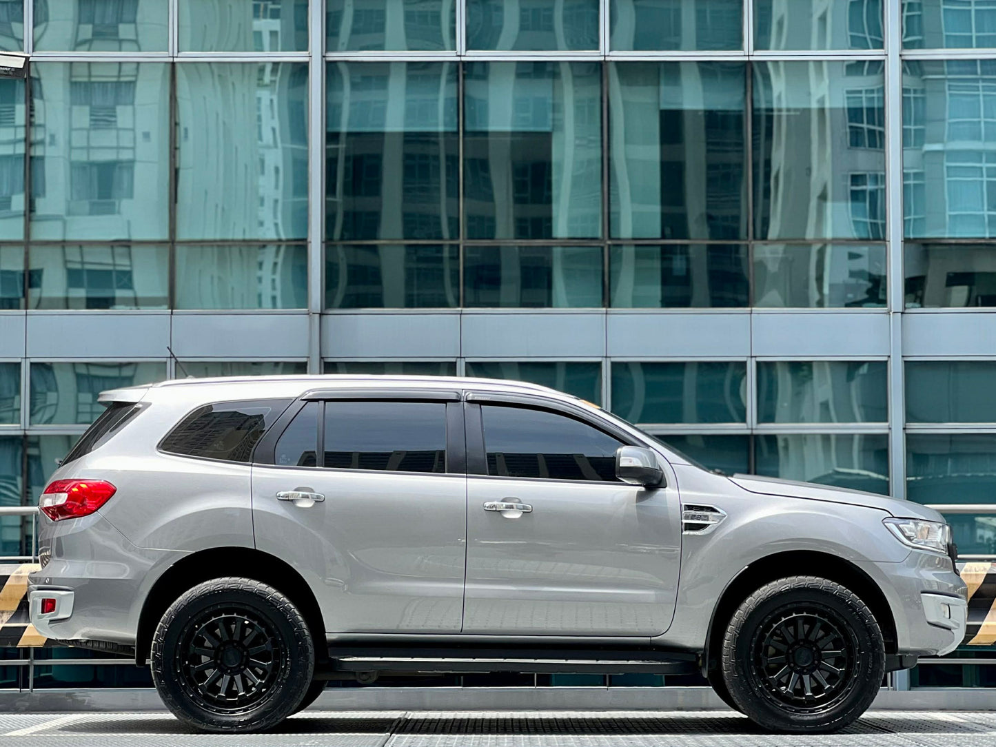 2017 Ford Everest Trend 4x2 2.2, Automatic, Diesel