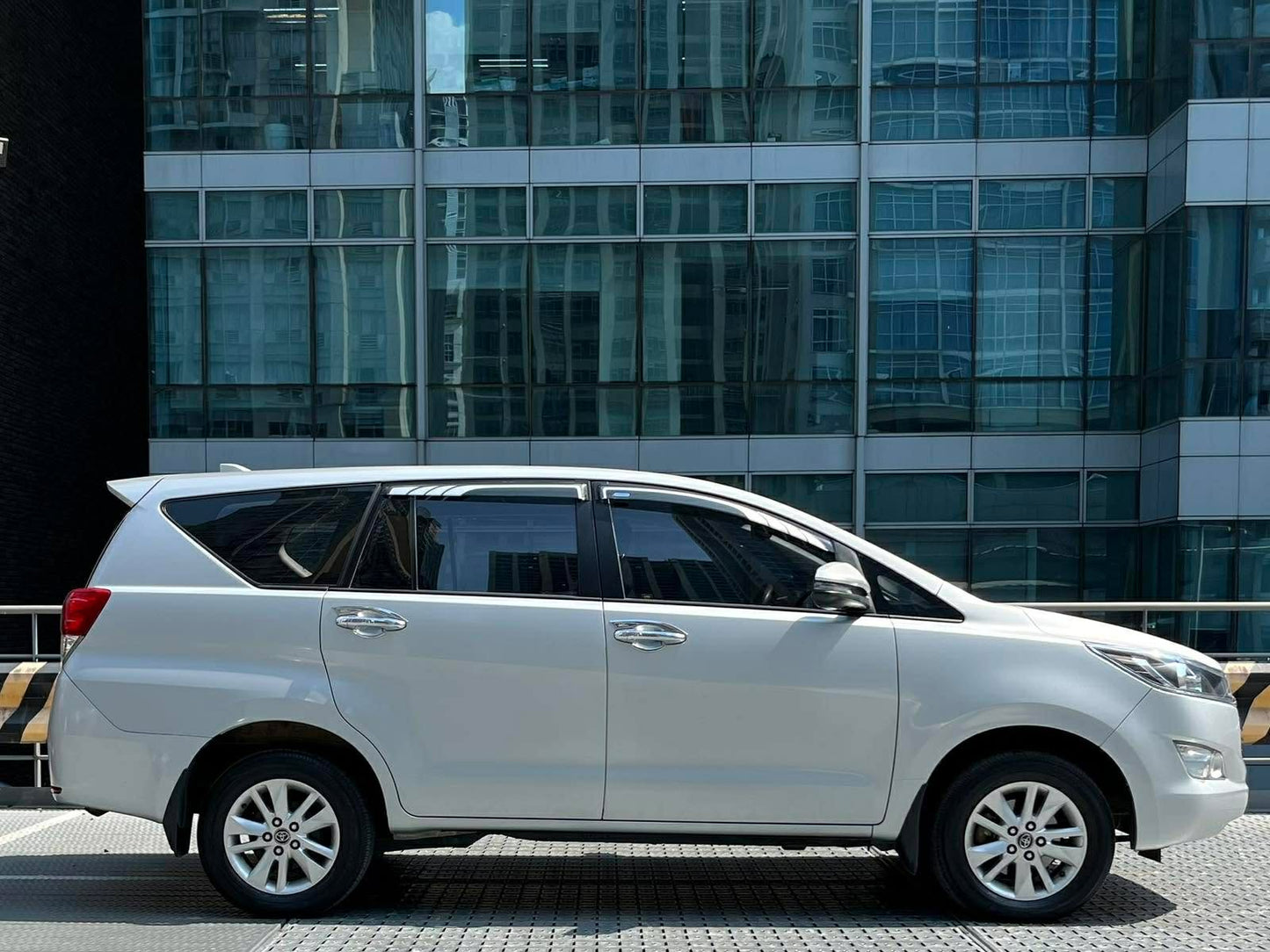 2019 Toyota Innova 2.8 G, Manual, Diesel