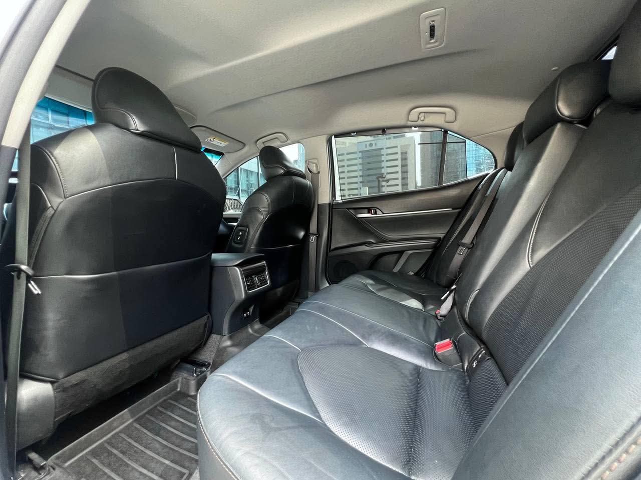 2019 Toyota Camry 2.5 V, Automatic, Gas