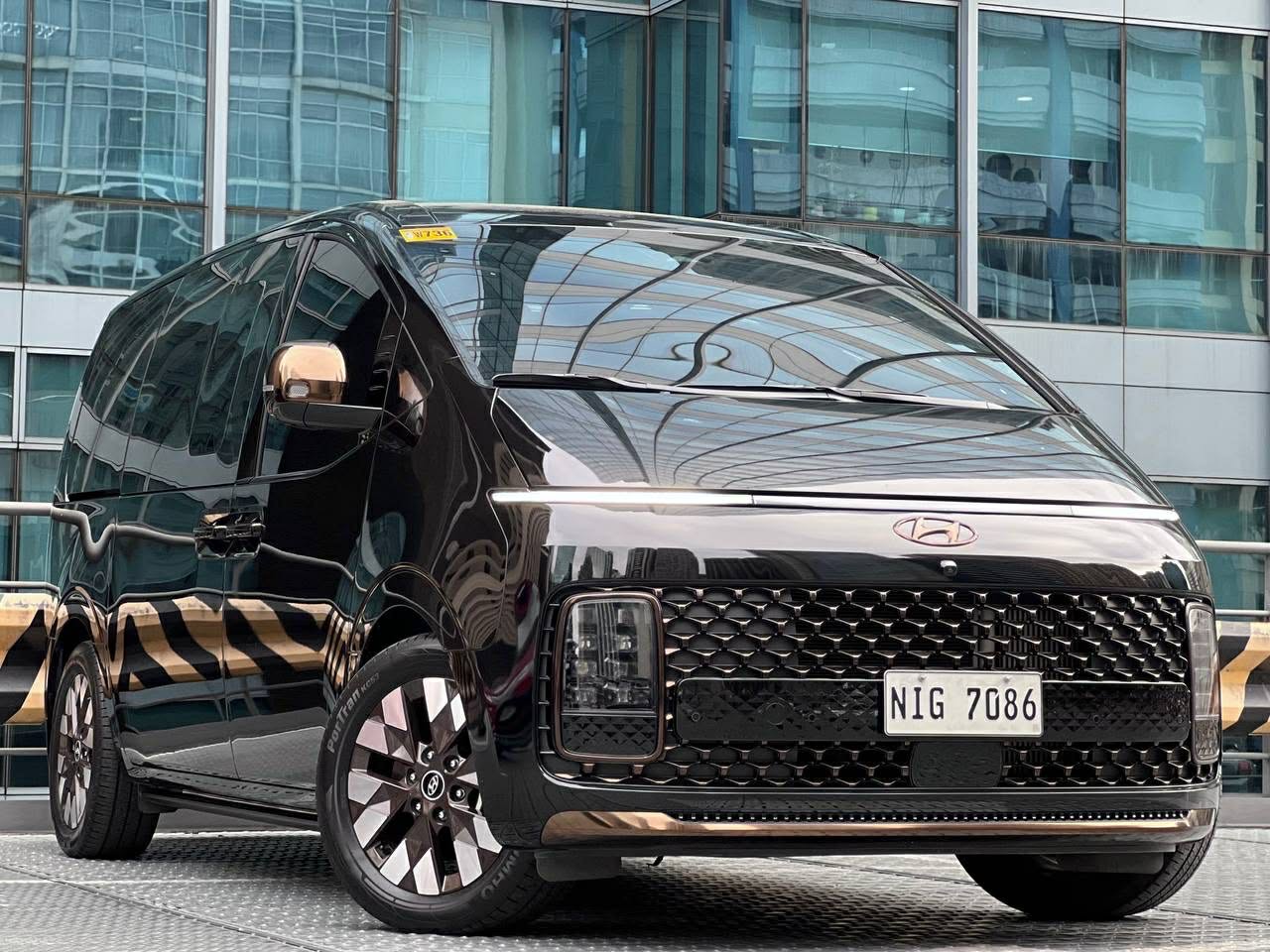 2023 Hyundai Staria Premium+ AWD 2.2, Automatic, Diesel