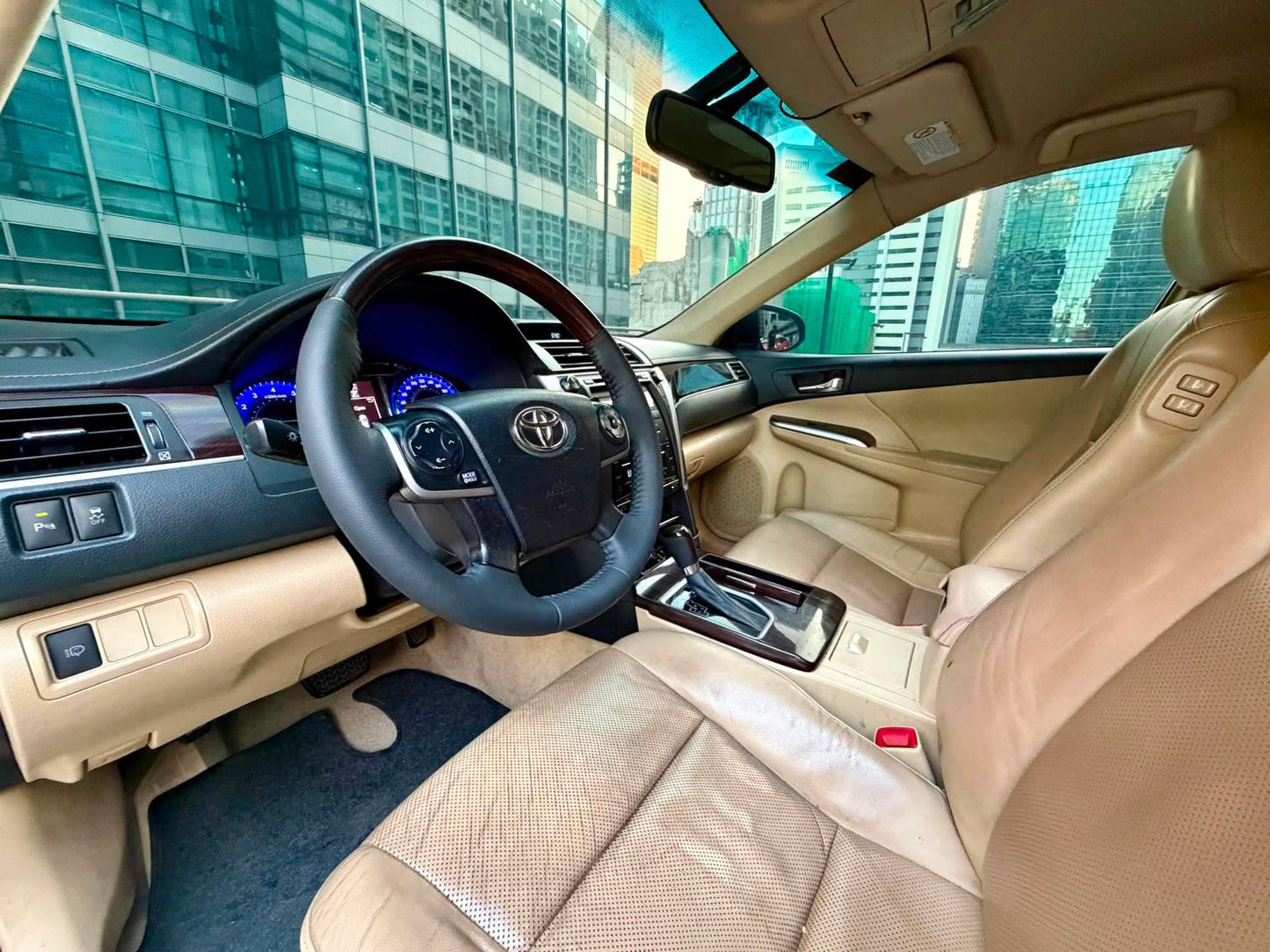 2018 Toyota Camry 2.5 V, Automatic, Gas