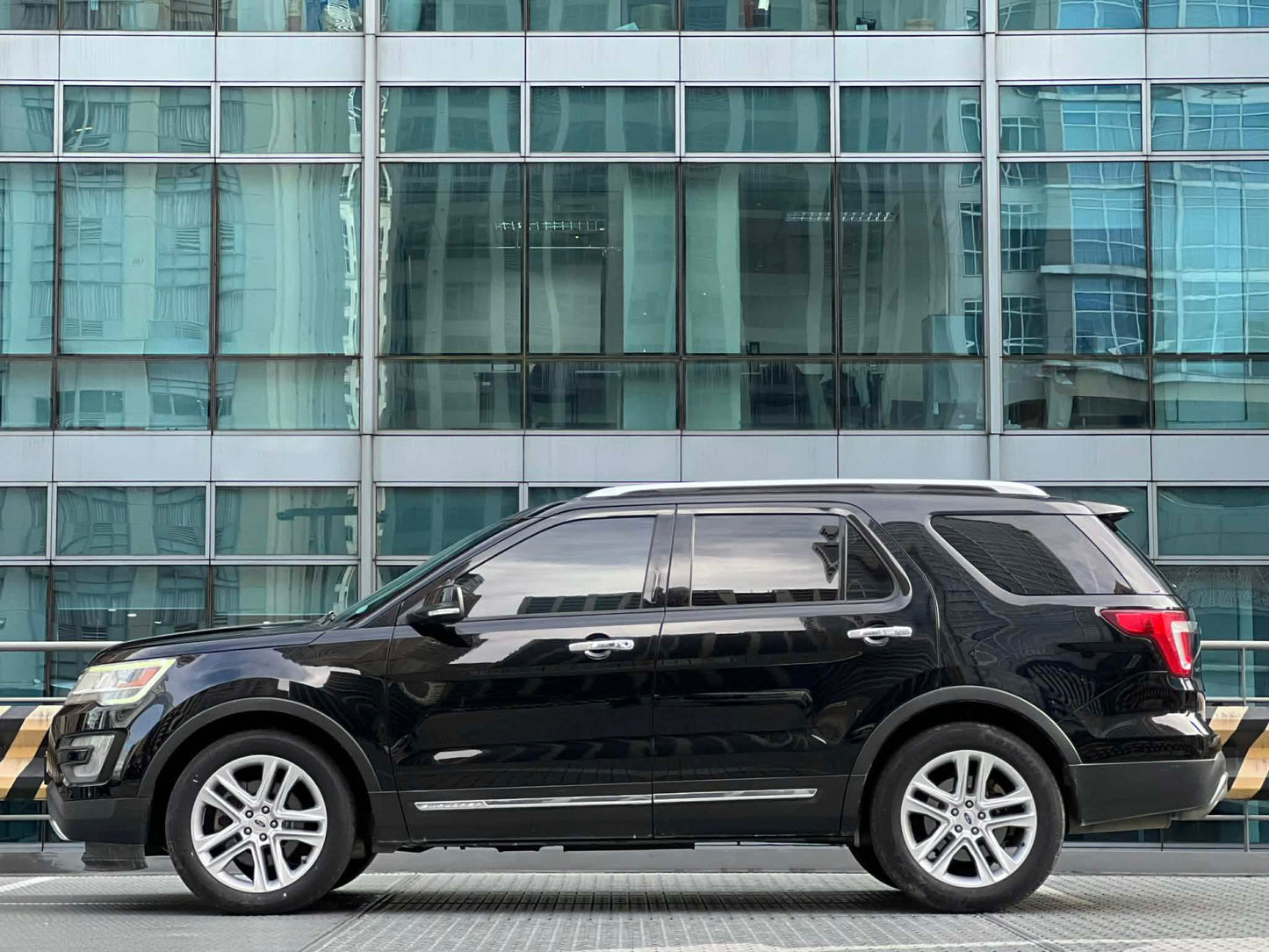 2017 Ford Explorer 2.3 Ecoboost Limited, Automatic, Gas