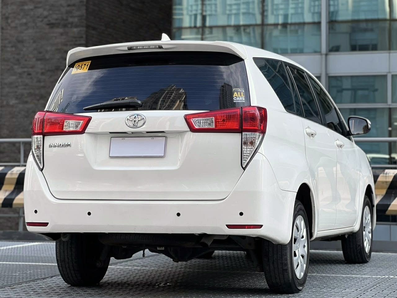 2022 Toyota Innova 2.8 J, Manual, Diesel