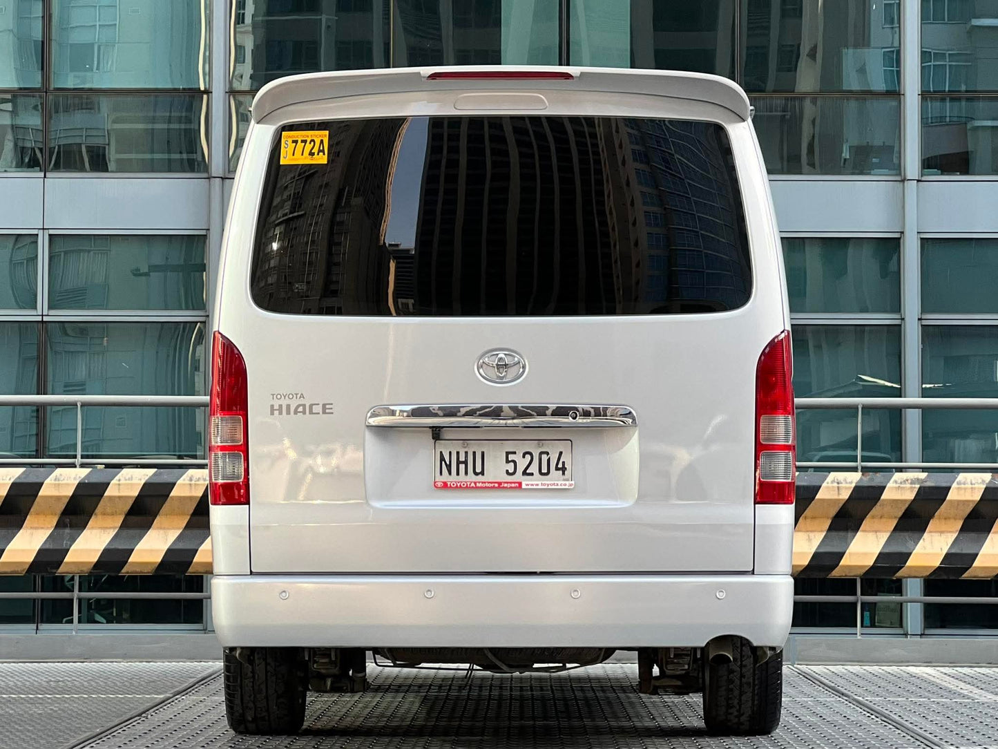 2025 Toyota HiAce Commuter 3.0, Manual, Diesel