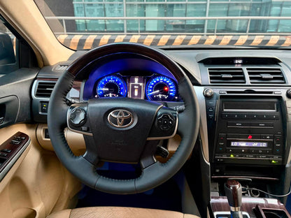 2018 Toyota Camry 2.5 V, Automatic, Gas