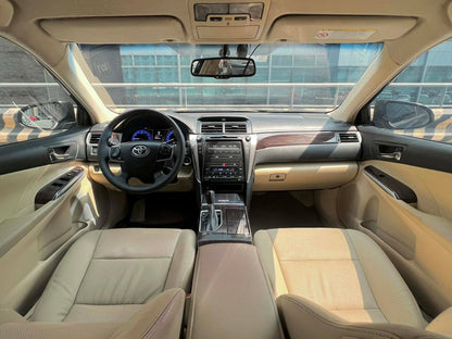 2018 Toyota Camry 2.5 V, Automatic, Gas