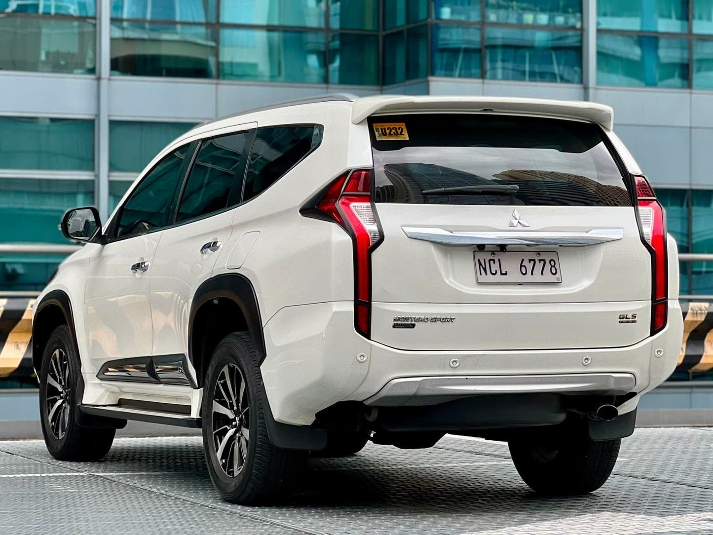 2017 Mitsubishi Montero GLS Premium 2.5, Automatic, Diesel