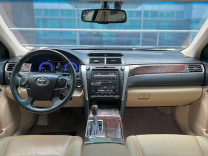 2017 Toyota Camry 2.5 V, Automatic, Gas