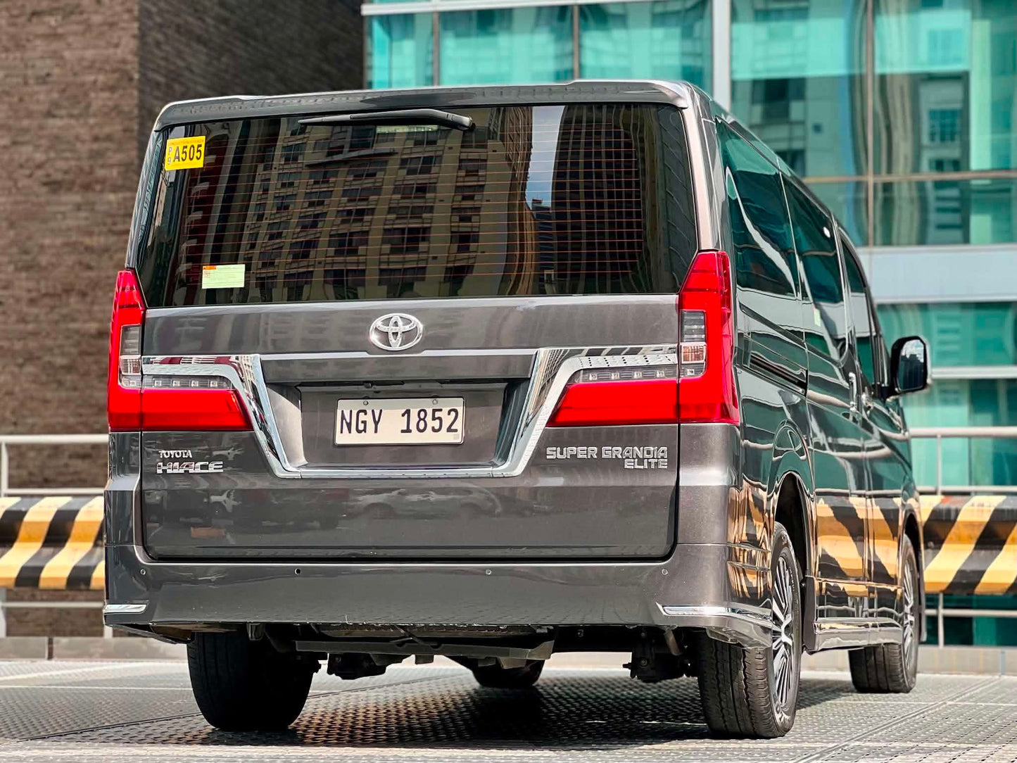 2021 Toyota Super Grandia Elite 2.8, Automatic, Diesel