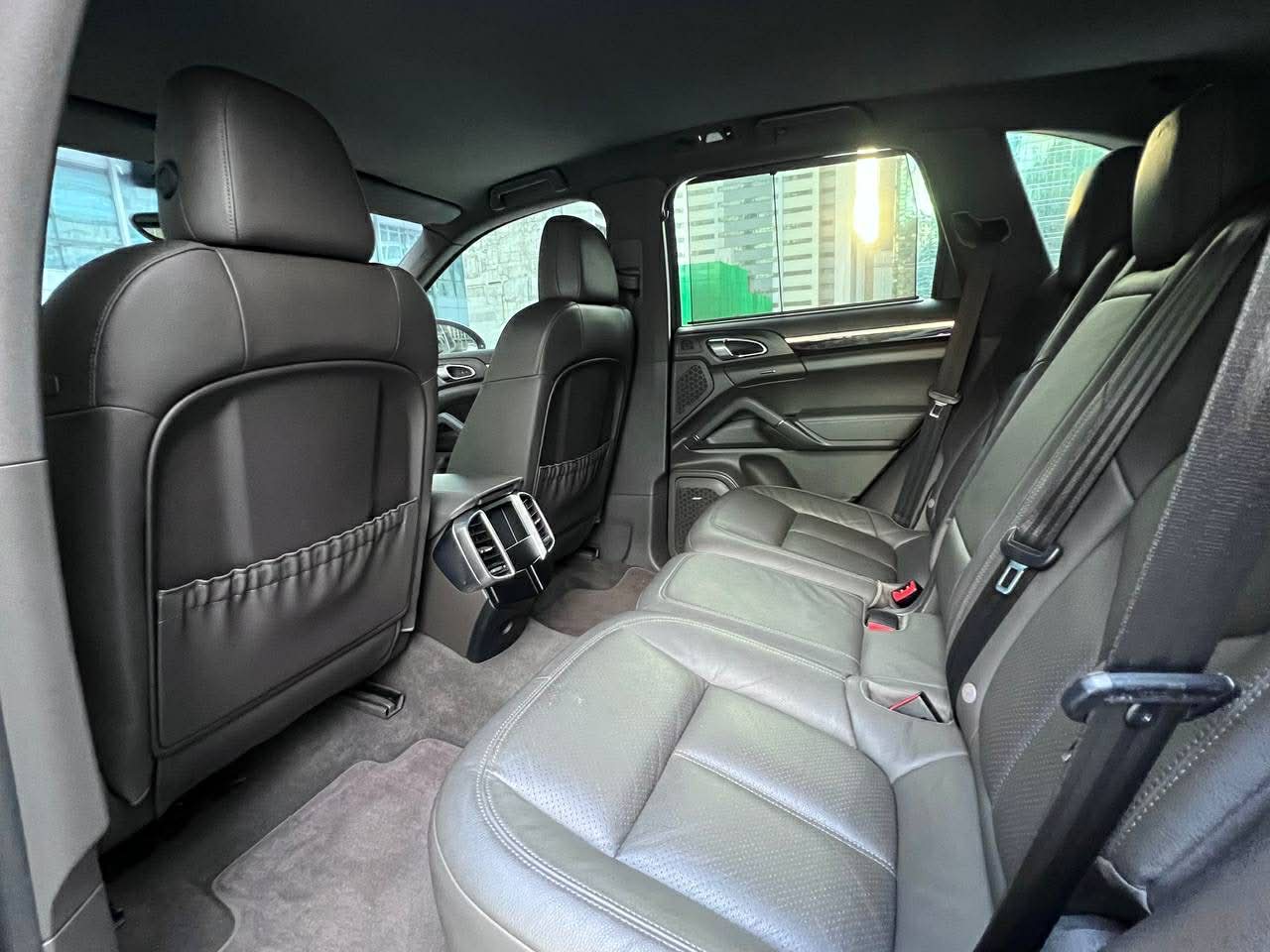 2018 Porsche Cayenne 3.6 V6, Automatic, Gas