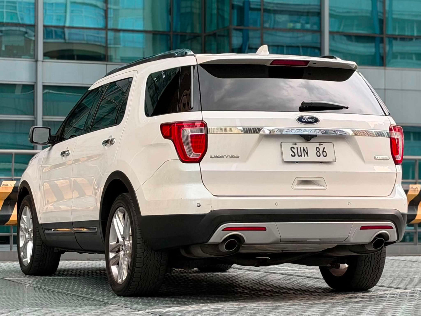 2016 Ford Explorer 2.3 Ecoboost 4x2, Automatic, Gas